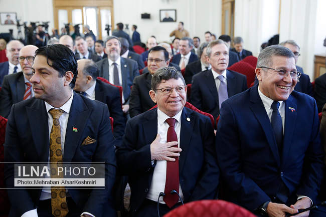 نشست وزیر امور خارجه با سفرا و روسای نمایندگی‌های خارجی مقیم تهران