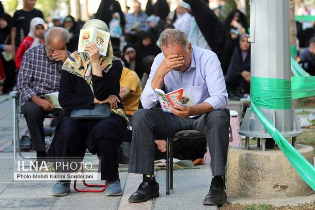 روز عرفه در گلستان شهدای اصفهان