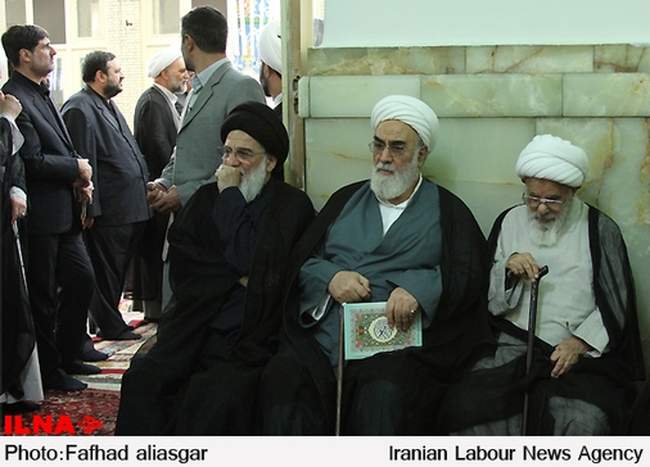 مراسم ترحیم مادر آیتالله هاشمی شاهرودی