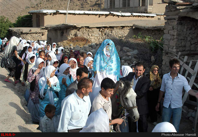 مراسم سنتی عروسی در روستای انبوه عمارلوی رودبار گیلان