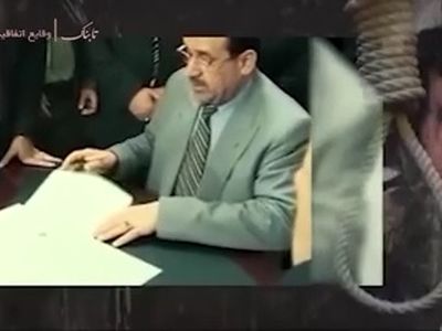 خودکاری که با آن حکم اعدام صدام حسین امضا شد + فیلم
