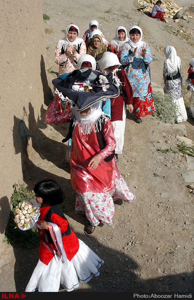 مراسم سنتی عروسی در روستای انبوه عمارلوی رودبار گیلان