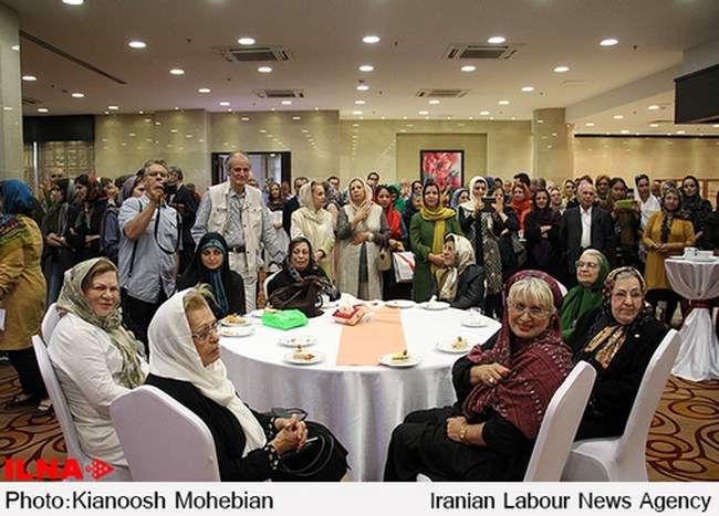 مراسم تقدیر از توران میرهادی و رونمایی از جلد پانزدهم فرهنگنامه کودک