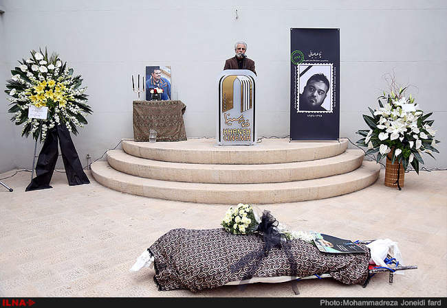 تصاویر خاکسپاری نیما طباطبایی؛ کارگردان جوان سینمای ایران