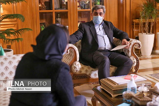  پیروز حناچی