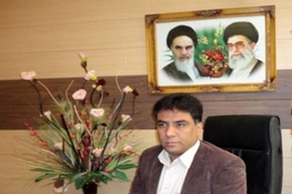 اجرای طرح صندوق گل‌های سنتی در فضای سبز پل پژوهش