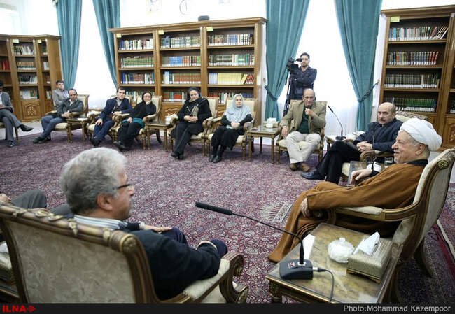 دیدار هنرمندان با آیت الله هاشمی