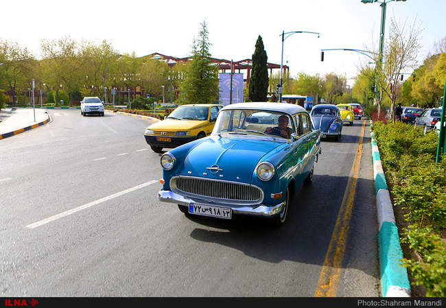 اولین رالی خودروهای کلاسیک در اصفهان