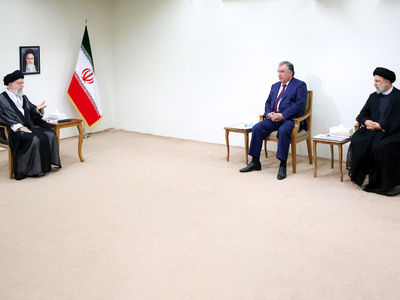Supreme Leader: Focusing on internal capacities disables the superpowers' weapon of sanctions