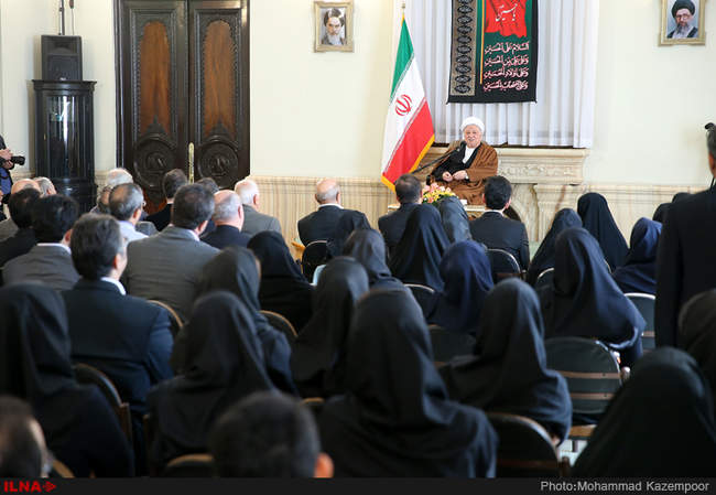 دیدار اعضای انجمن معماران و شهرسازان جوان با آیت الله هاشمی رفسنجانی