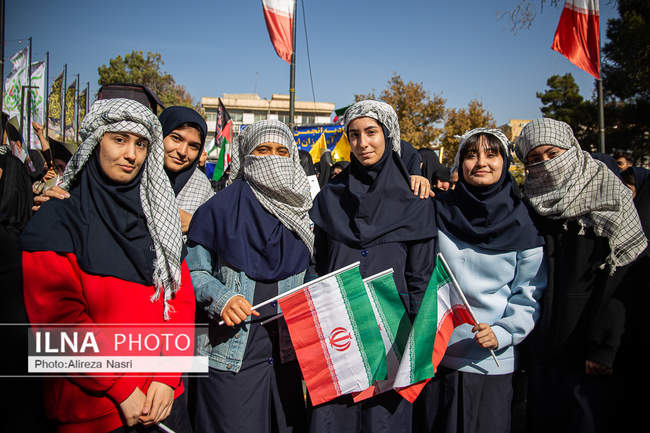 راهپیمایی ۱۳ آبان در قزوین به روایت تصویر