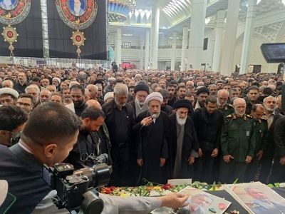  پیکر سرلشکر شهید غیب‌پرور در شیراز تشییع و در گلزار شهدا خاکسپاری شد