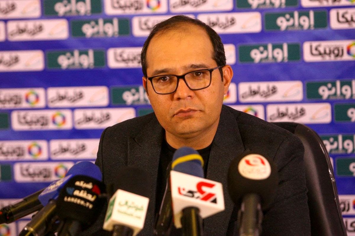 مخالفت باشگاه ذوب‌آهن با استعفای ربیعی
