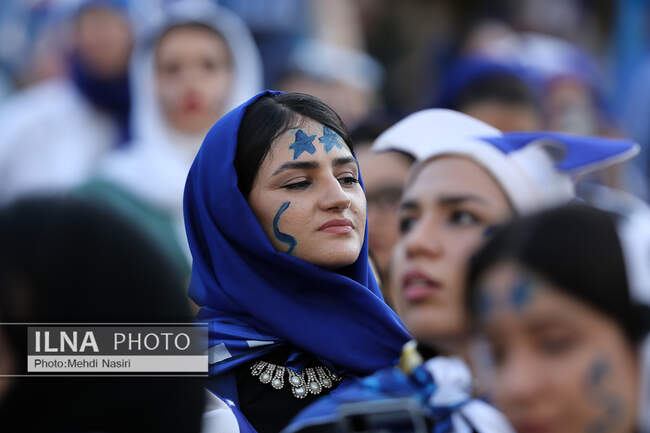  حضور بانوان در ورزشگاه ازادی