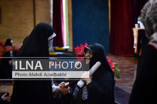 همایش مسائل و مطالبات زنان در آغاز قرن جدید