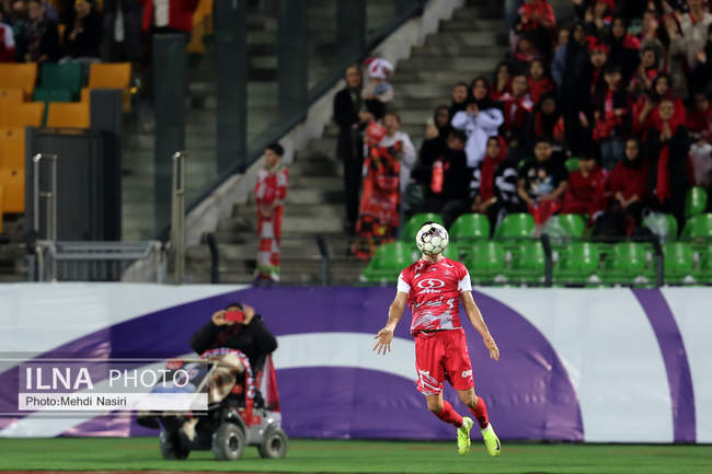 دیدار تیمهای فوتبال پرسپولیس تهران و استقلال خوزستان