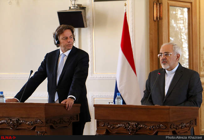 دیدار محمدجواد ظریف با برت کوئنداس وزیر خارجه هلند