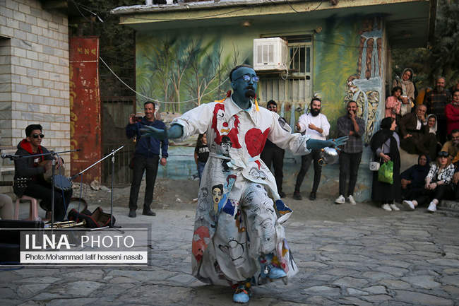  اجراهای روز اول شانزدهمین دوره جشنواره  تئاتر خیابانی مریوان-1