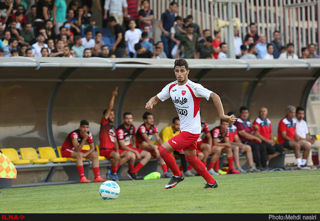دیدار دوستانه تیم‌های فوتبال بزرگسالان پرسپولیس و تیم امید این باشگاه