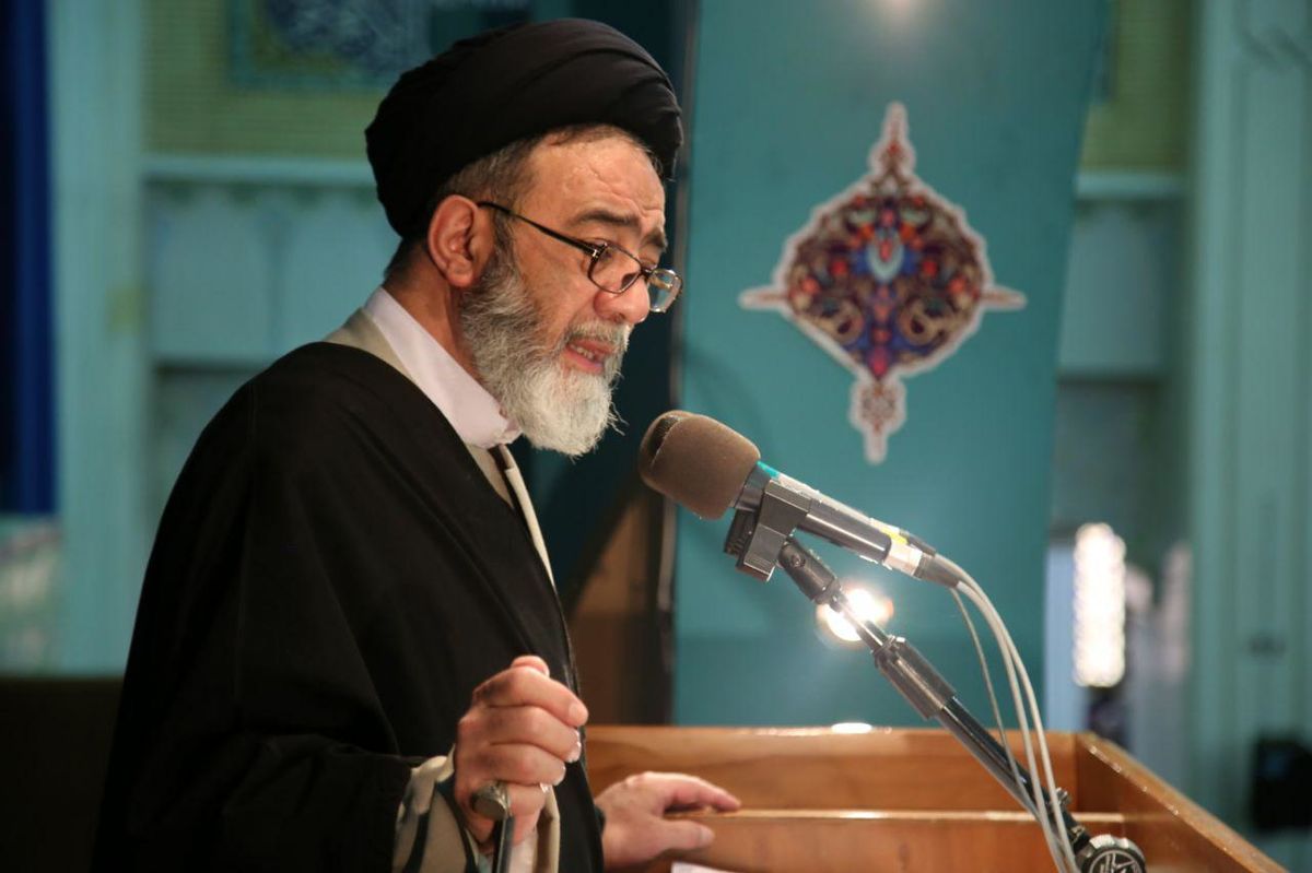 دراویش صف‌شان را از اغتشاشگران جدا کنند/ بجای جمع‌آوری دستفروشان جایی برای آنها درنظر گرفته شود/ نباید به بهانه تبریز ۲۰۱۸ صندوق‌های کمیته امداد جمع‌آوری شود