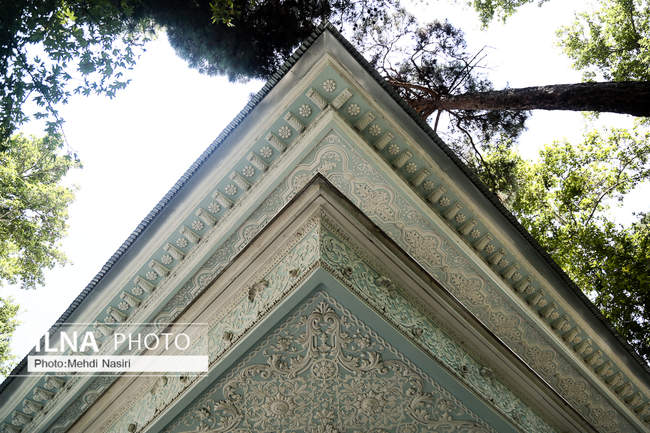 عکسهایی از محوطه و ساختمان موزه زمان 