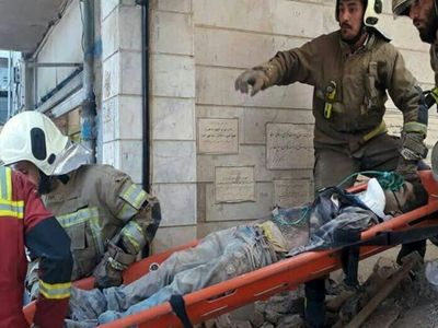 مصدومیت دو کارگر مهاجر در اثر ریزش آوار در تهران