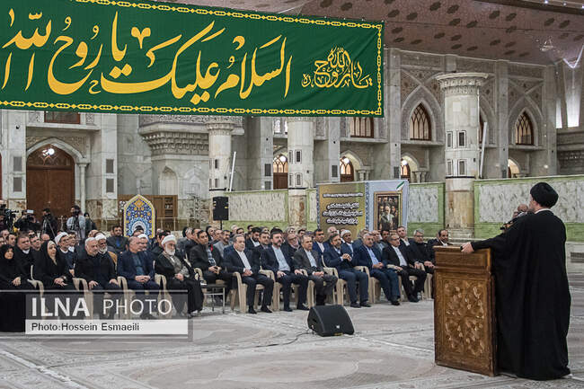 وزیر خارجه در حرم امام