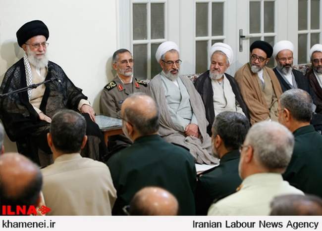 دیدار جمعی از فرماندهان نظامی و انتظامی با فرمانده‌ی کل قوا