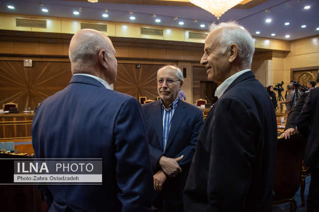 نشست صمیمی رئیس جمهور با جمعی از فرهیختگان علمی و اقتصادی