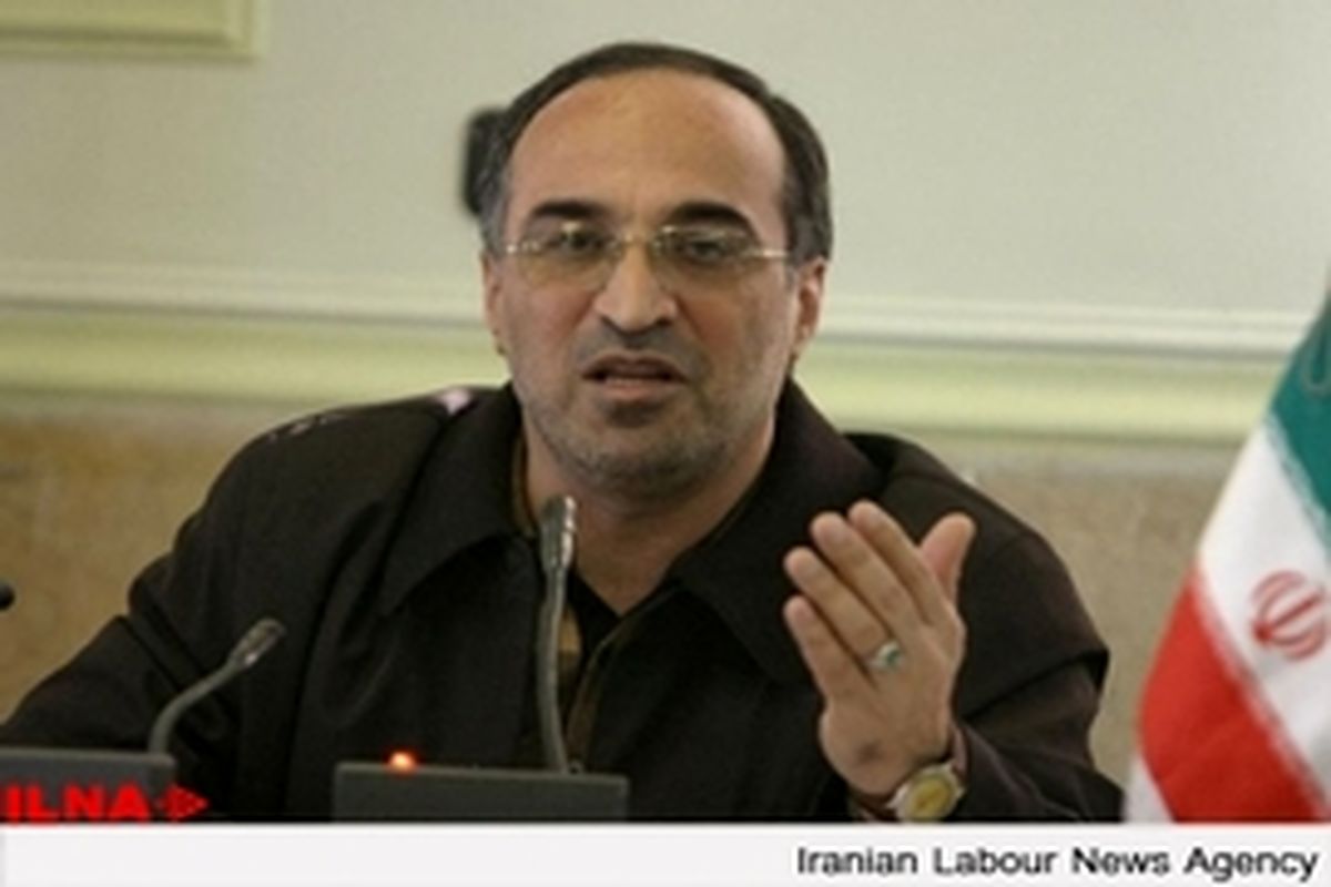 کنایه واعظ آشتیانی به قلعه‌نویی: فرار از انتقاد سرپوش‌گذاشتن بر ضعف‌ها است