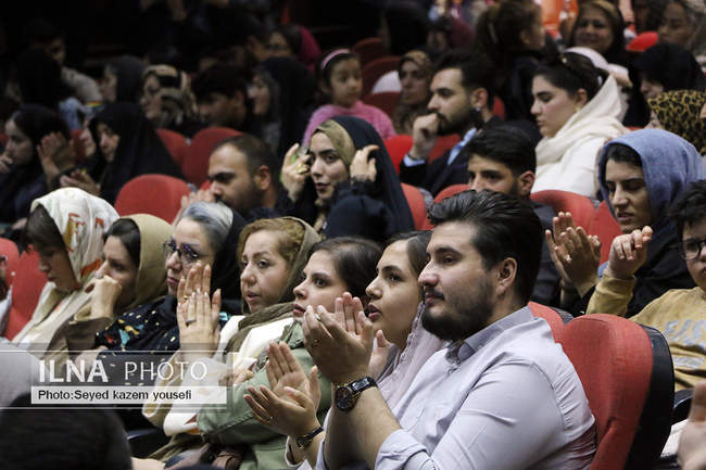 همایش تجلیل از زوج‌ های جوان در تبریز 