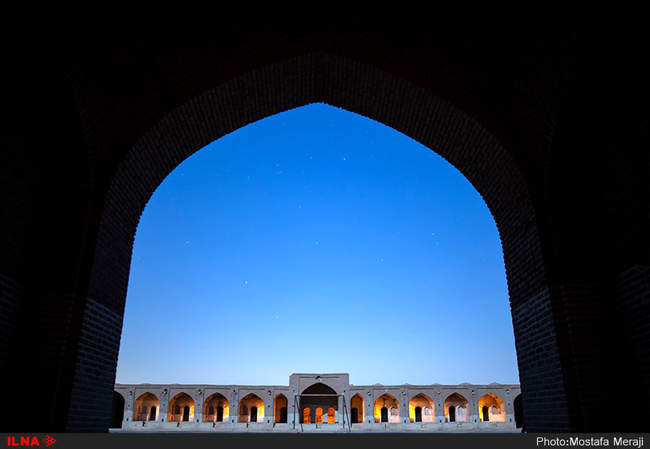 نماهای شبانه کاروانسرای ساسانی دیرگچین