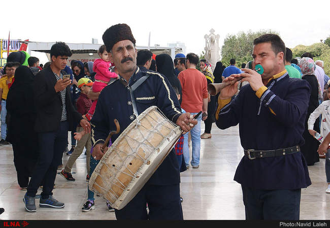 جشنواره نوروزی و نمایشگاه خودروهای کلاسیک در برج میلاد تهران