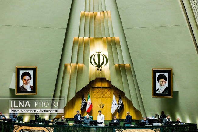 نشست علنی یکشنبه پنج مرداد مجلس شورای اسلامی 