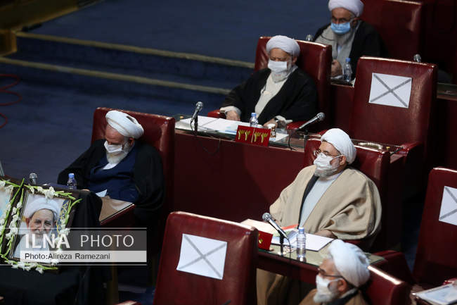 هشتمین اجلاس رسمی پنجمین دوره مجلس خبرگان رهبری 