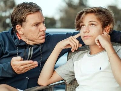 پدر و مادر سلطه‌ جو یعنی چه؟/ این نشانه‌ها می‌گوید شما والدین کنترل‌ گری هستید