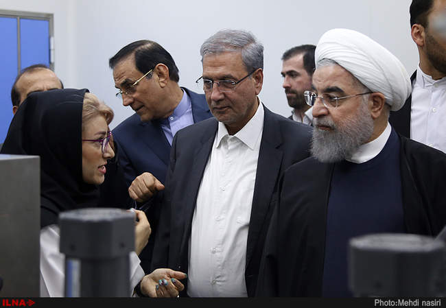 بازدید رئیس جمهور از شرکت داروسازی رازک و رو نمایی از داروهای جدید