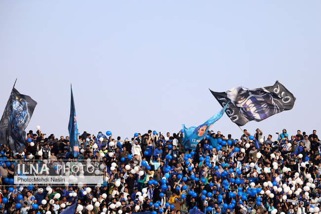 دیدار تیمهای استقلال تهران و پرسپولیس تهران