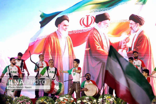 گزارش تصویری بدرقه ملی‌پوشان در میدان انقلاب