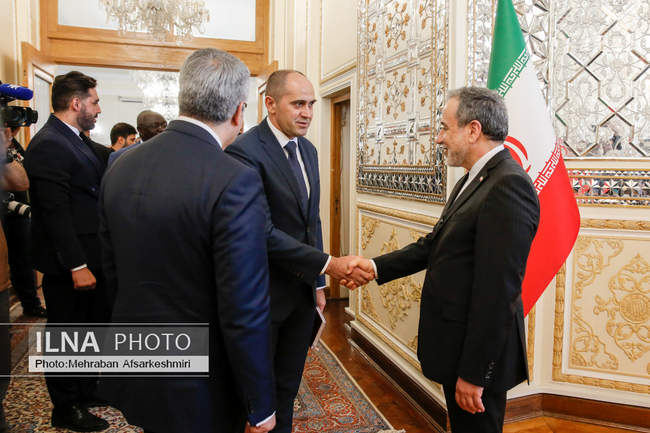 نشست وزیر امورخارجه با سفرا و روسای نمایندگی‌های خارجی و بین‌الملل�