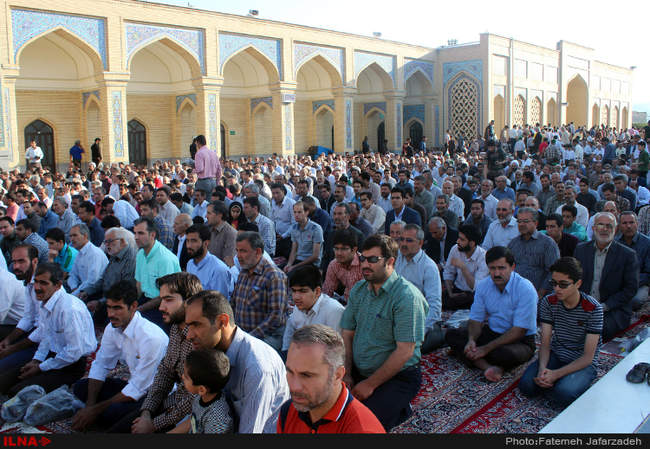 نماز عید فطر در آرامگاه شهید مدرس کاشمر/خراسان رضوی‎8