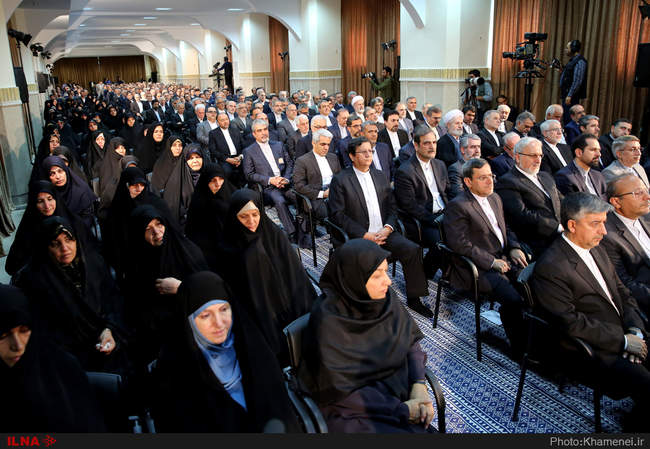 دیدار وزیر و مسئولان وزارت خارجه و جمعی از دیپلمات‌های کشور با مقام �