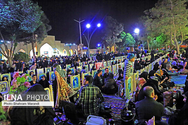 احیای شب بیست و یکم ماه رمضان در گلستان شهدا‎ اصفهان