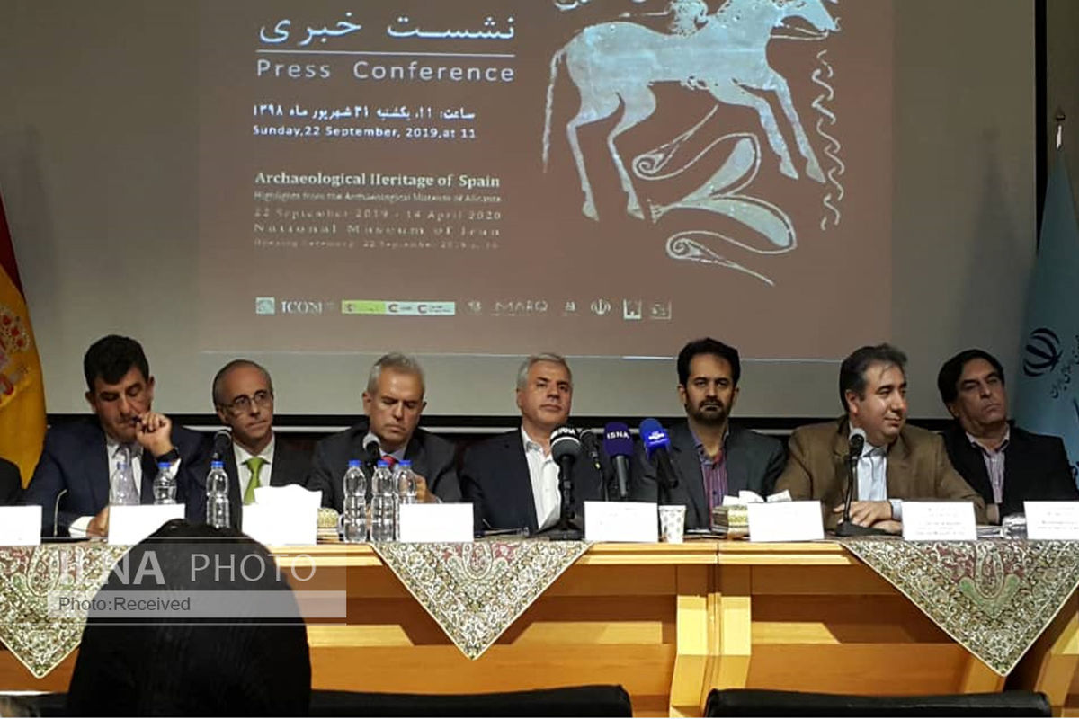 اولین تصویر ایرانی‌ها از شرق مدیترانه به موزه ملی آمد/ دوست داریم از ایران؛ ایرانی گرم‌تر و مدیترانه‌ای‌تر بسازیم/ هرسال تعداد اسپانیایی‌هایی که به ایران سفر می‌کنند، دو برابر می‌شود