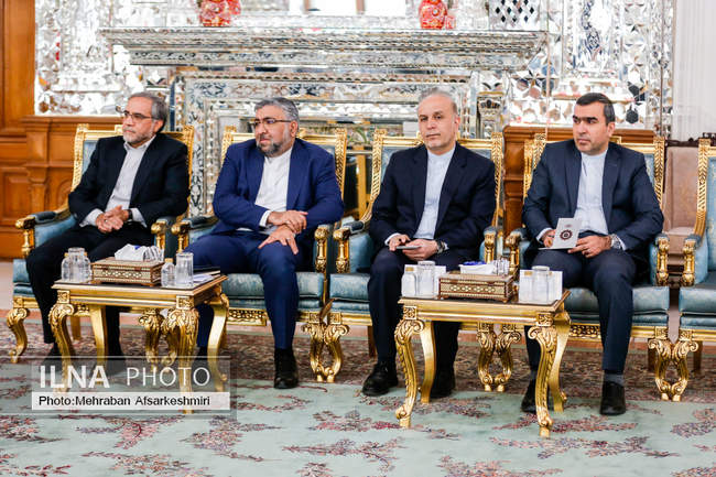  دیدار رئیس مجلس شورای اسلامی با رئیس دفتر سیاسی حماس