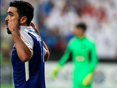 قاتلین پرسپولیس به جان هم افتادند؛ خریبین مچ سوماه را خواباند(عکس)