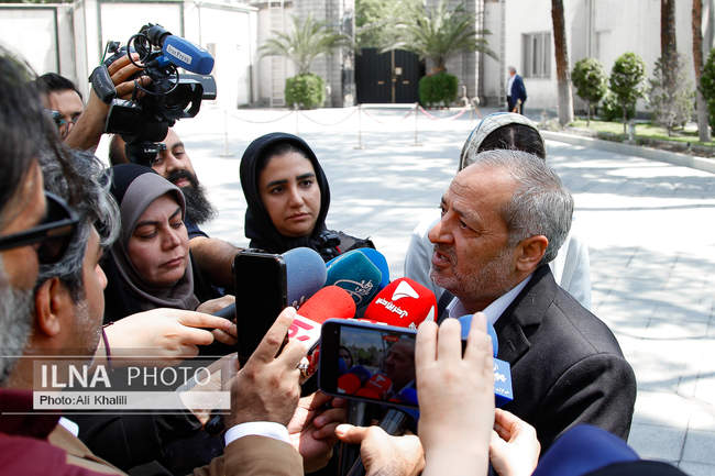 حاشیه جلسه هیات دولت - ۷ خرداد