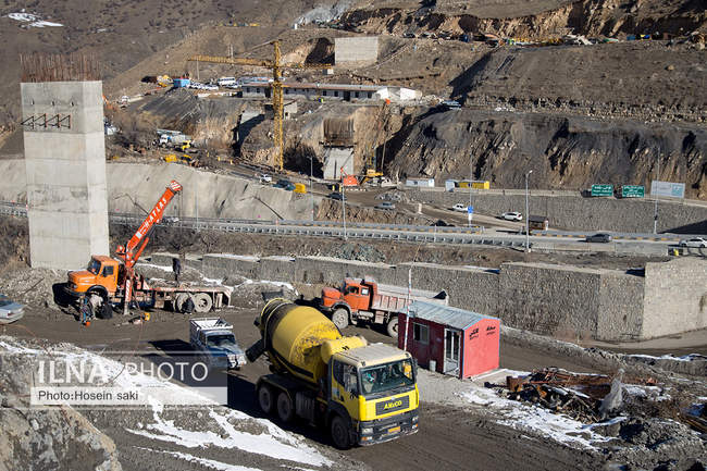 بازدید رئیس بنیاد مستضعفان از فاز ۳ آزادراه تهران شمال