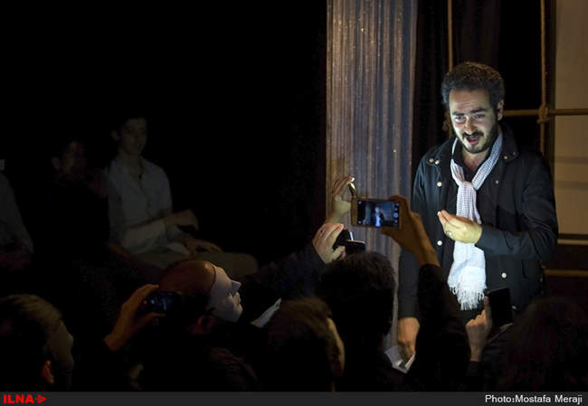 نمایش مسافران در قم به روی صحنه رفت