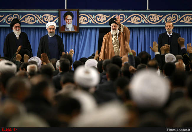 رهبر انقلاب اسلامی در دیدار مسئولان نظام و مهمانان کنفرانس وحدت و سف